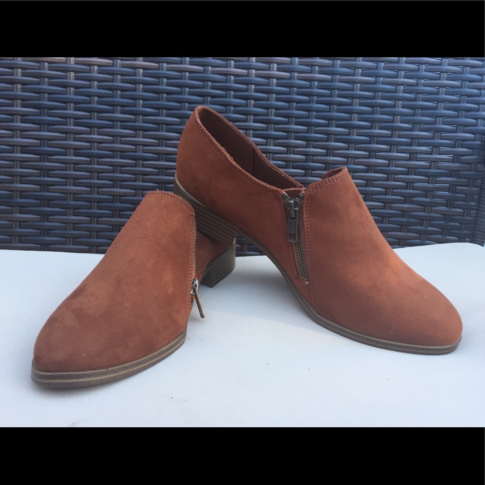 Brown mini boots